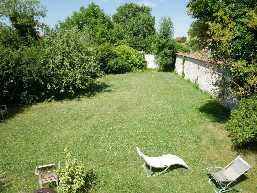 Gites De La Grande Ferme Avernes Exteriör bild