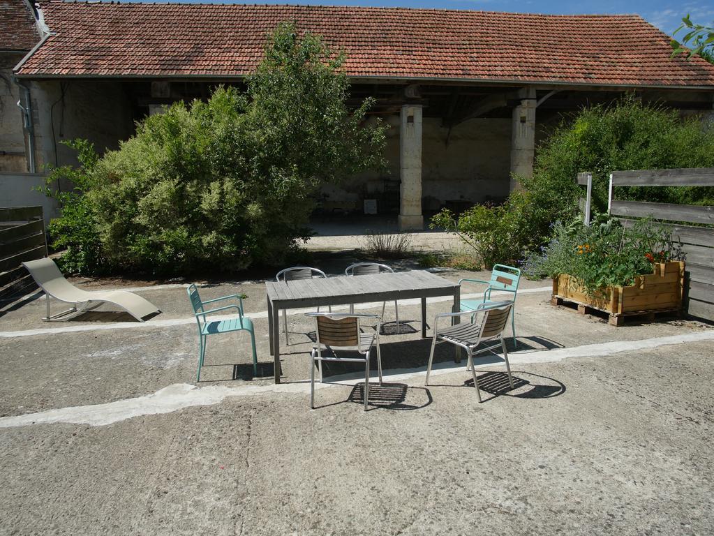 Gites De La Grande Ferme Avernes Exteriör bild
